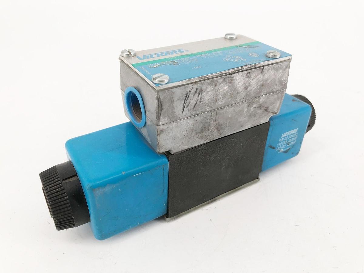 New Vickers DG4V-3S-6C-M-FW-B5-60-EN21 Directional Valve 120V 02-135347 - No Box