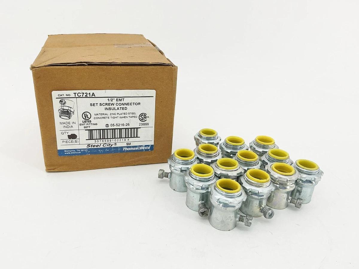 New Lot of 13 Thomas & Betts TC721A 1/2" EMT Set Screw Connector Insulated