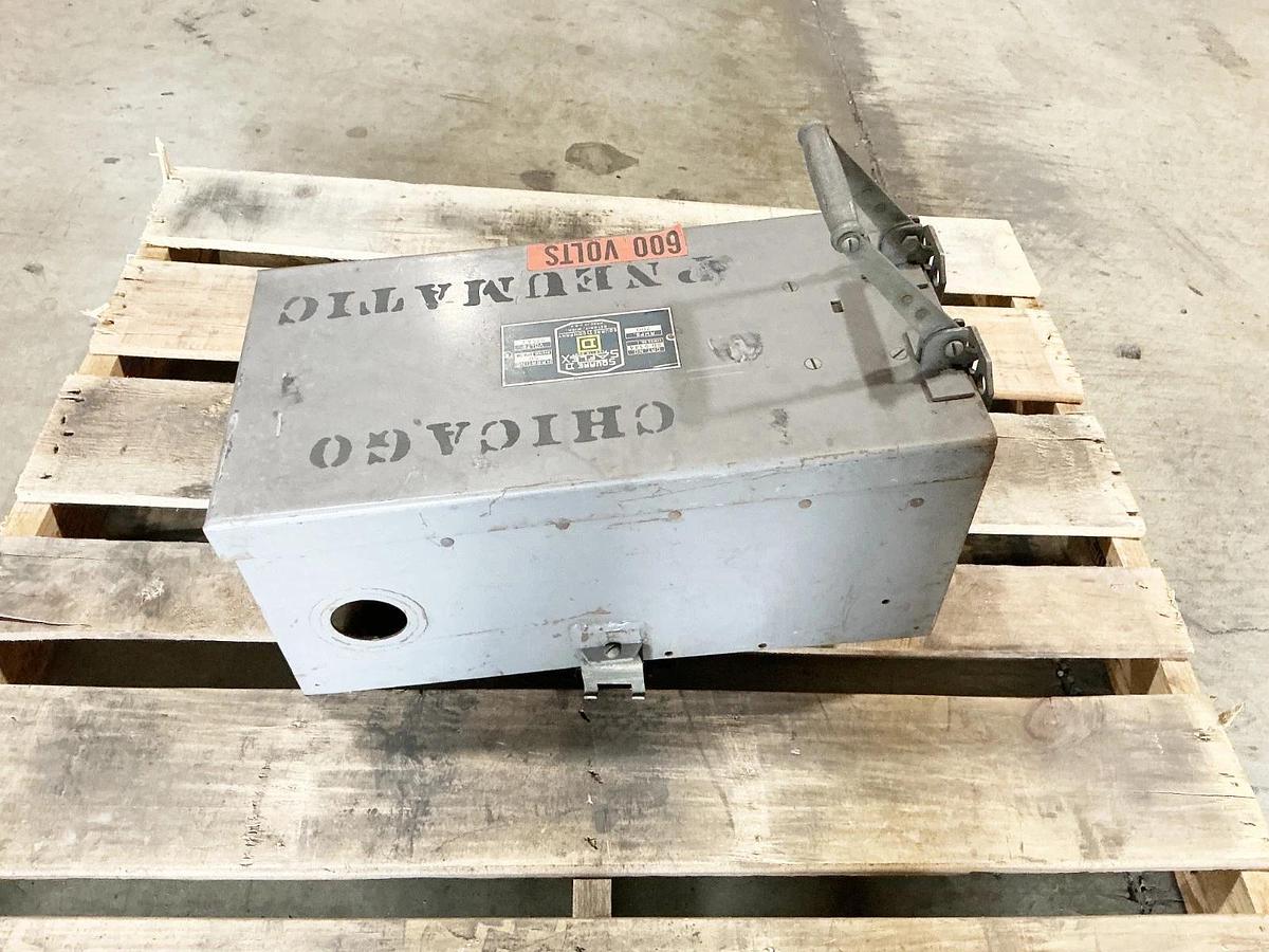 Used Square D SD9344 Fusible Bus Plug 200A 575AC HP 50 3PH 3W