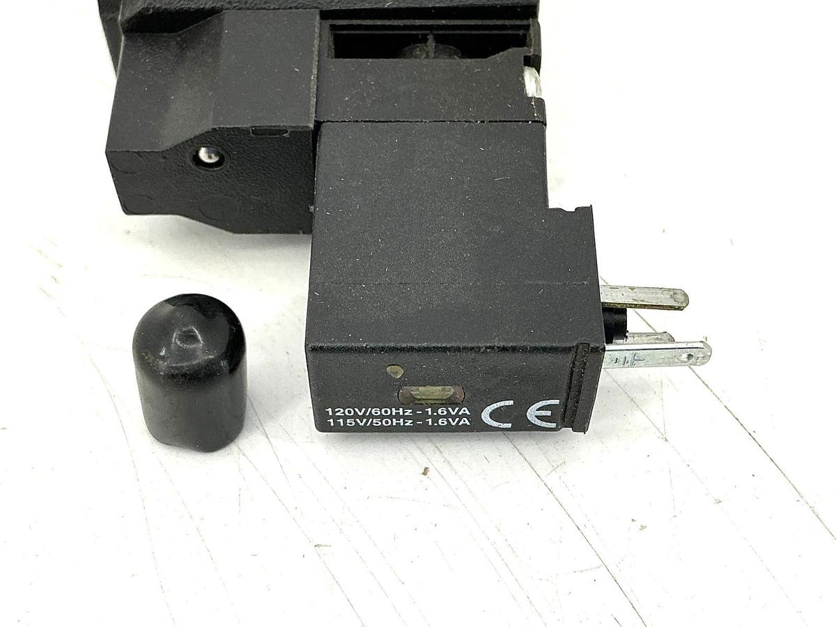 New Parker B5G1BC553C Solenoid Valve 150PSI 1.6VA 115/120V 50/60HZ - No Box