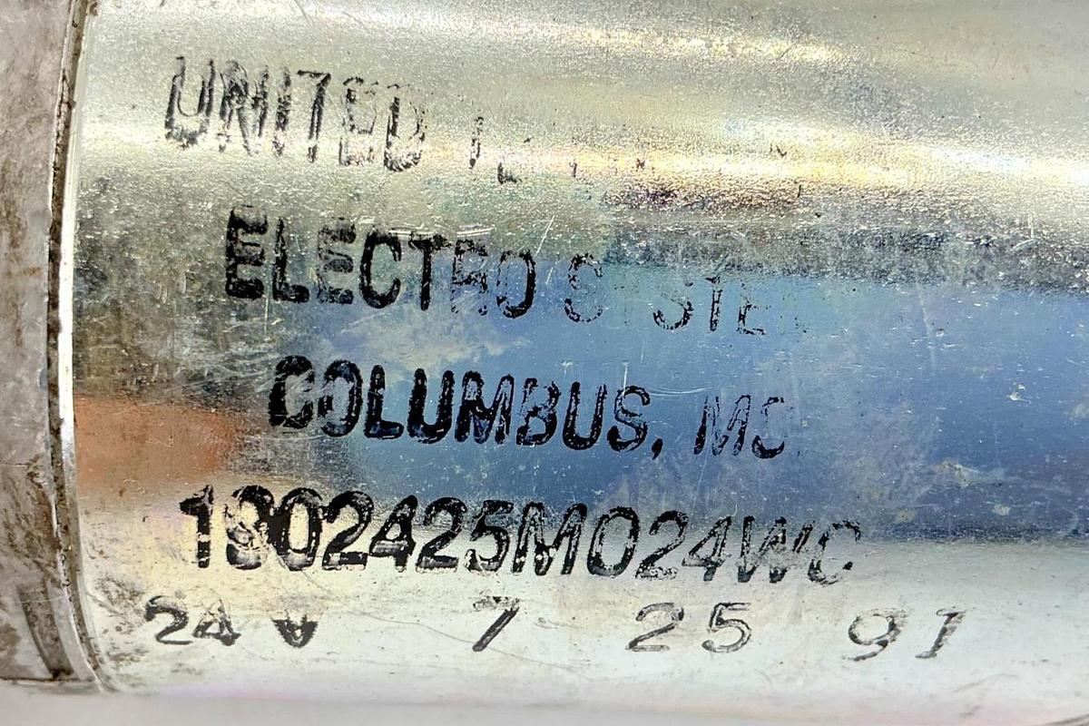 Used United Technologies 1902425M024WC Windshield Wiper Motor 24V