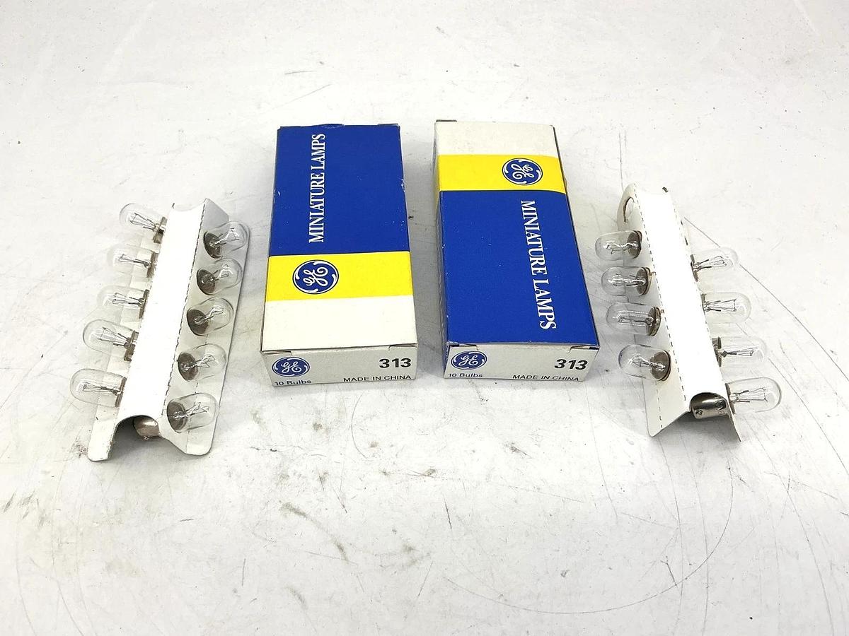 Lot of 18 New GE General Electric 313 Mini Lamp Bulb 5W 0.17A 28V