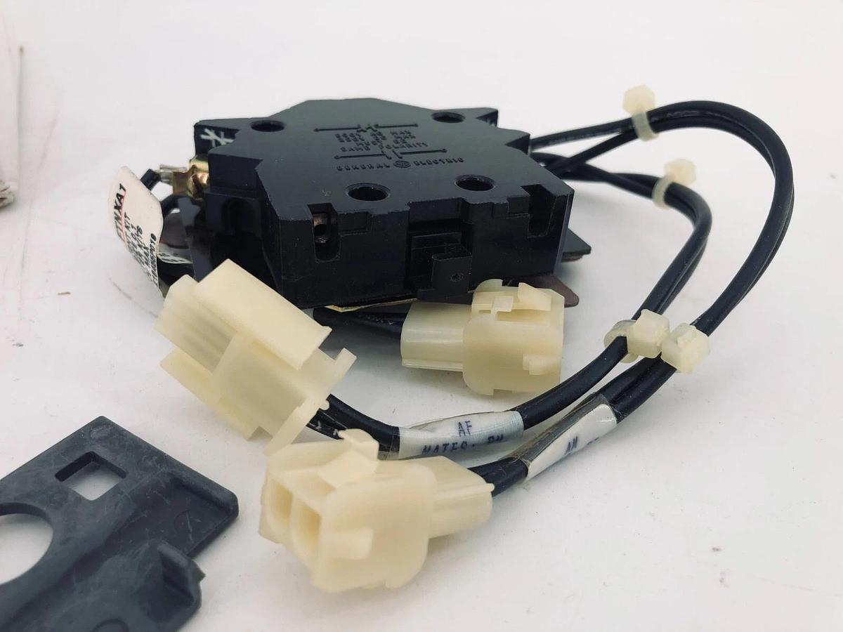 New General Electric GE FTNXA1 Off Light Kit Size 0 -1 600V