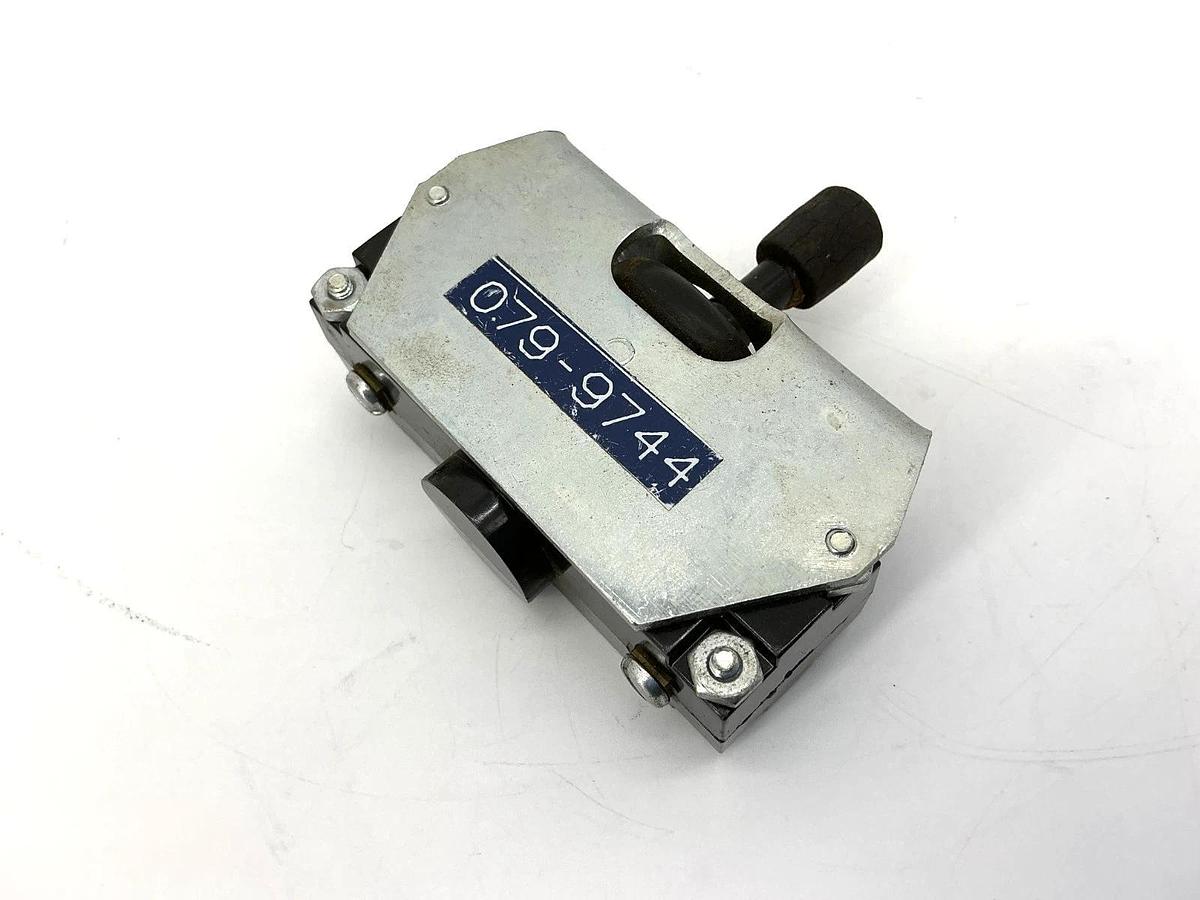 Used Unbranded 079-9744 Pressure Switch Push & Pull / Up & Down 0799744