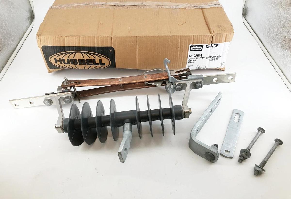 New Hubbell M3C259B Single Insulator Disconnect 25kV 900A