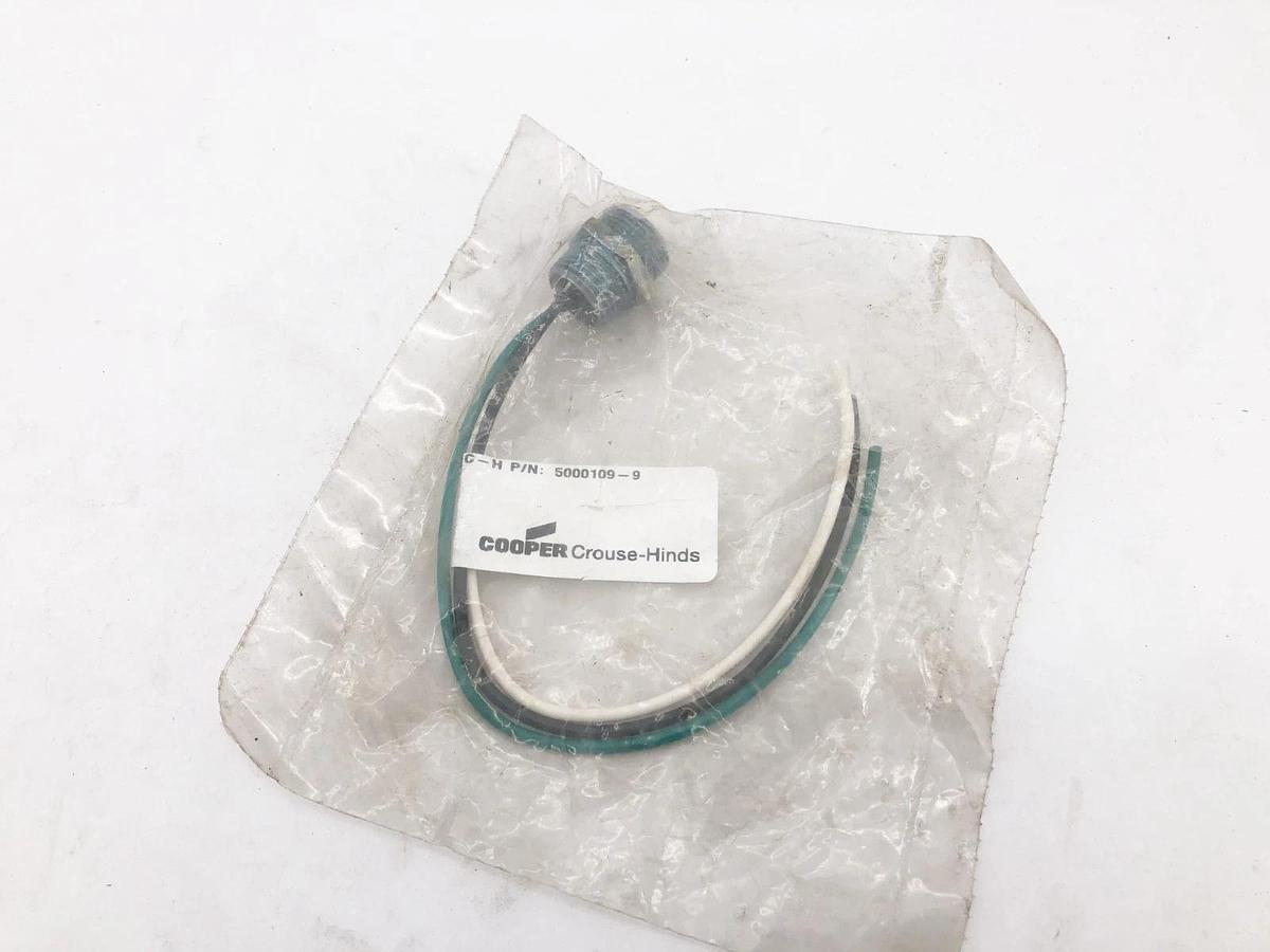 Lot of 2 New Cooper Crouse-Hinds 5000109-9 Cordsets 3-Pole