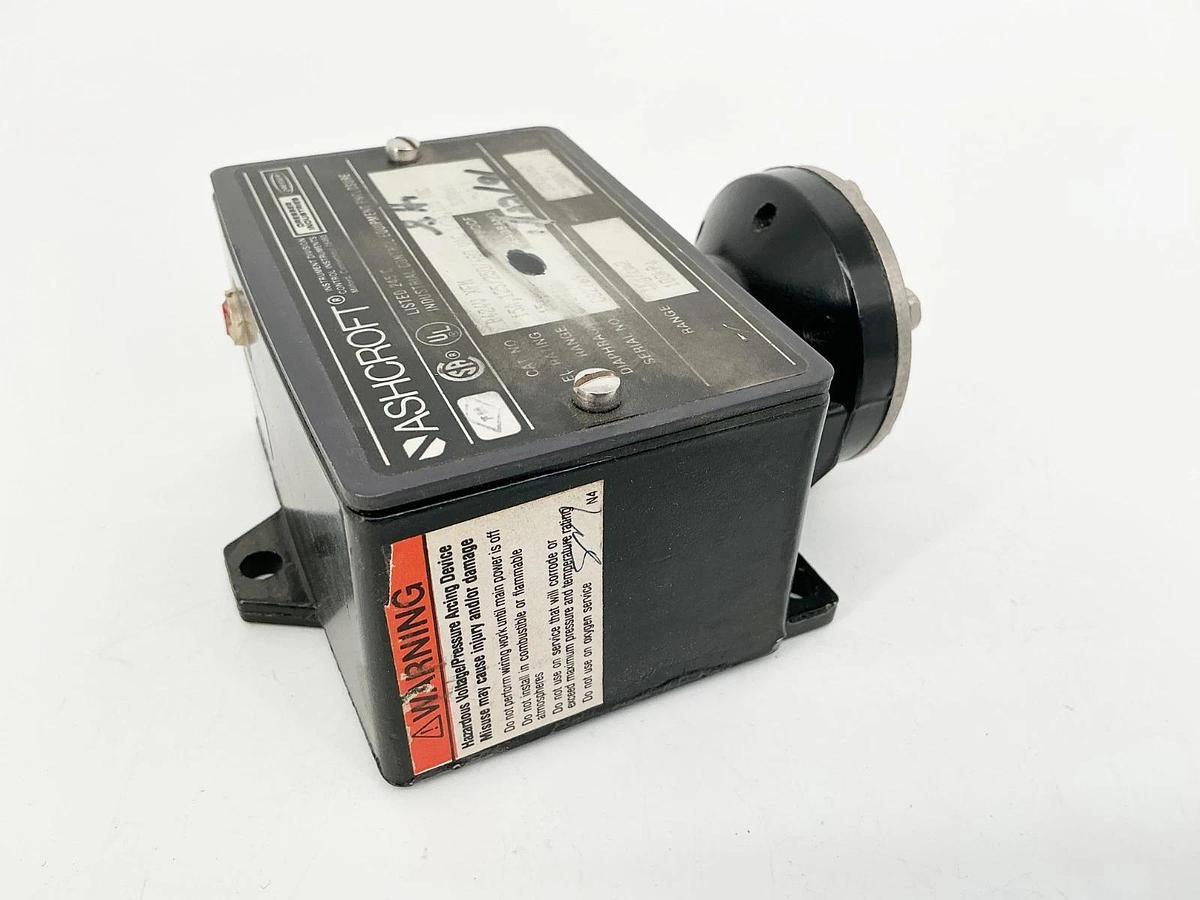 Used Ashcroft B424V XFM Pressure Switch 15PSI Range 15A 480V
