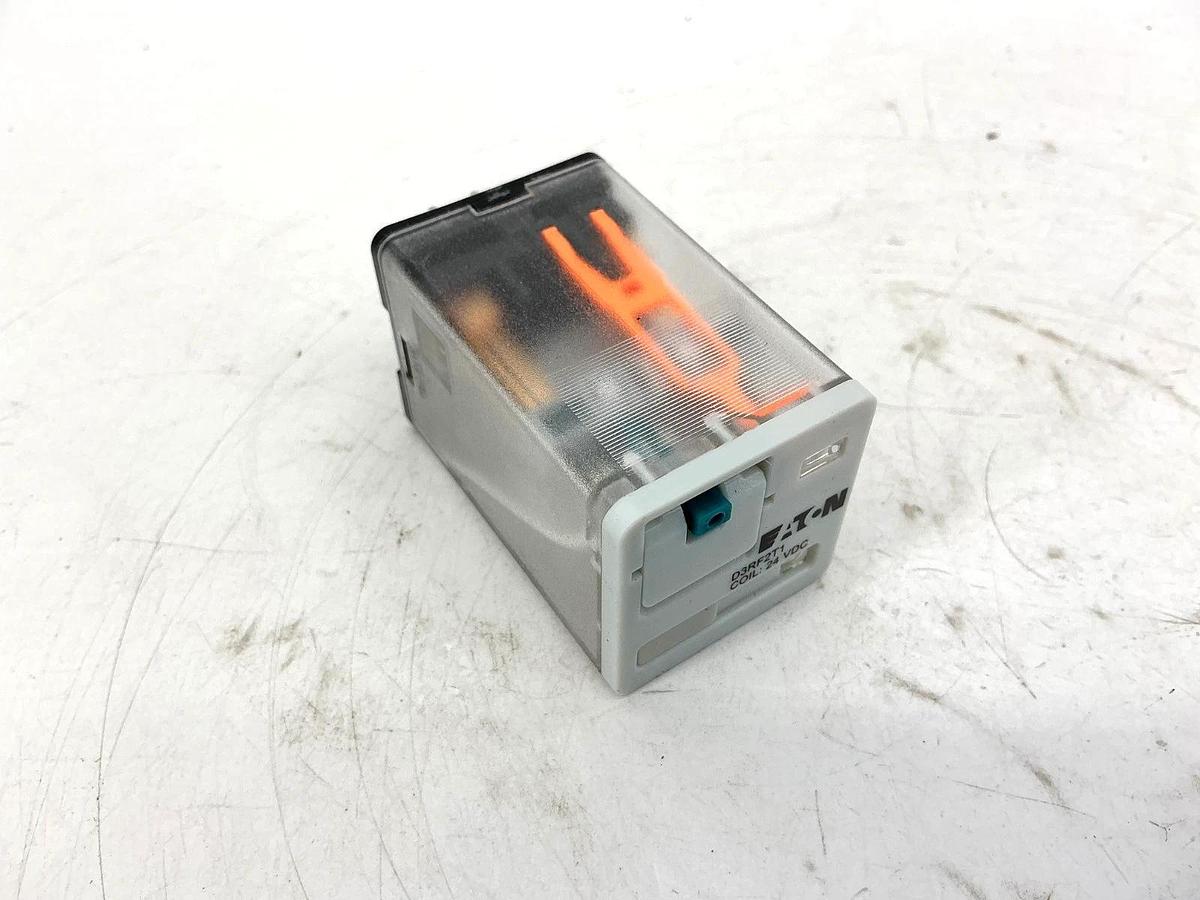 New Eaton D3RF2T1 DPDT Octal Relay Full Feature Coil: 24V 8-Pin 3-4154-0005A
