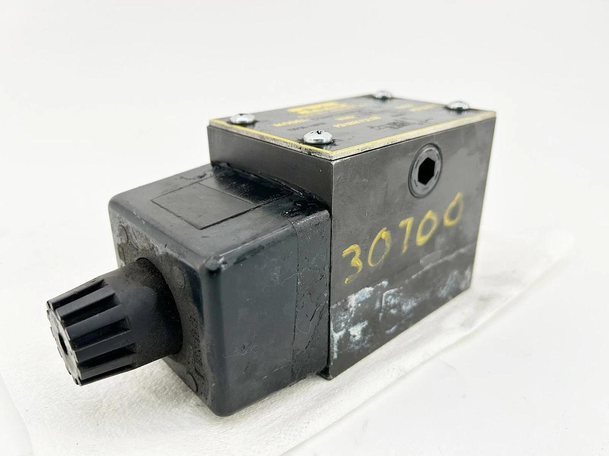 Used Parker D3W020BNYC-51 Directional Control Valve 4500PSI 120V 32GPM