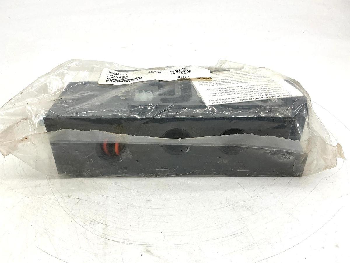 New Numatics 203-495 Pneumatic/Sub Base 1 Station Side Port 1/2" NPTF 203495