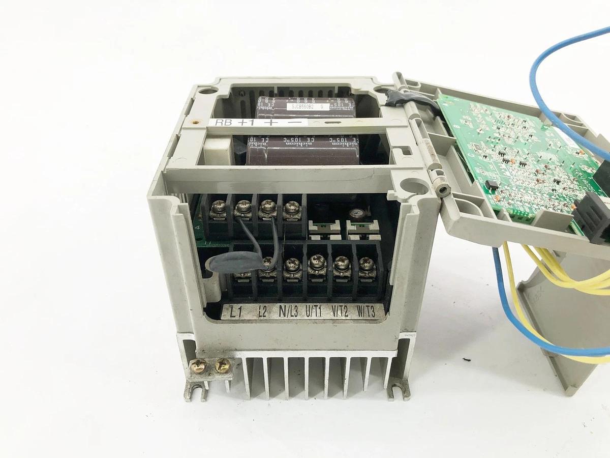 Used Hitachi SJ100-007NFU Inverter VFD 1HP 3PH (For Parts Only)