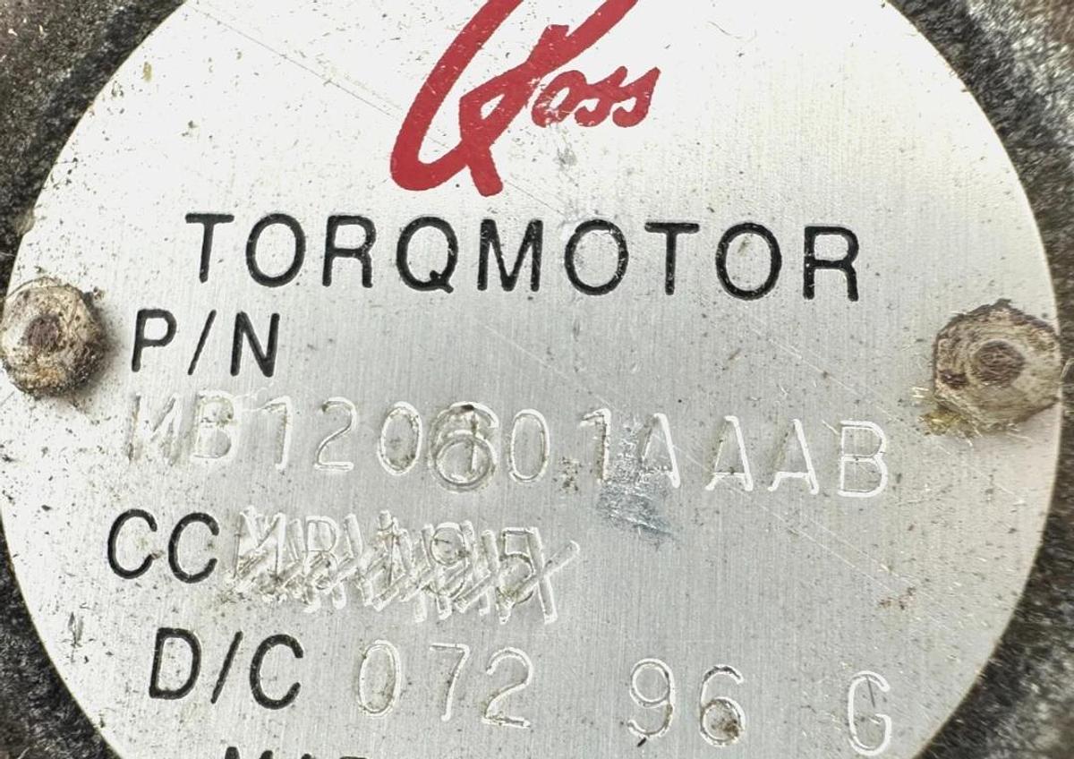New Ross TORQMOTOR MB120601AAAB Hydraulic Motor 0.99" OD - No Box