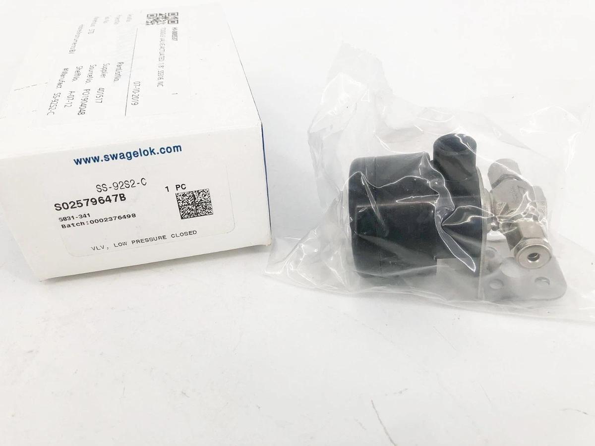 New Swagelok SS-92S2-C Actuated Toggle Valve 1/8" Tube Fitting SS316 NC