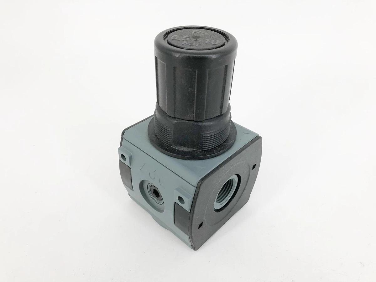 New Mecman 915-331-010-1 Pressure Regulator 0.5-10bar - No Box
