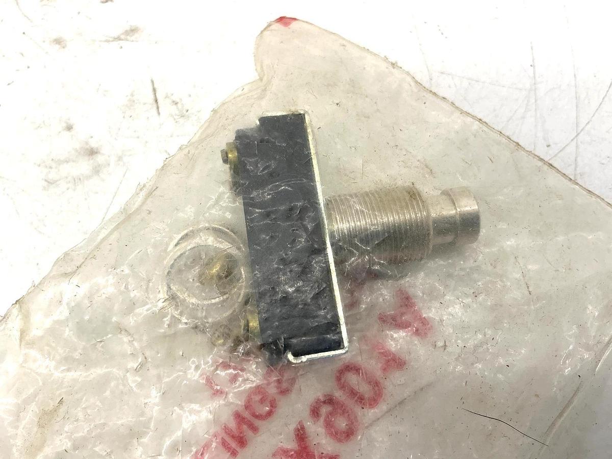 New Carlingswitch 170-XG1 Pushbutton Toggle Switch 10A 250VAC 15A 125VAC 2X901A