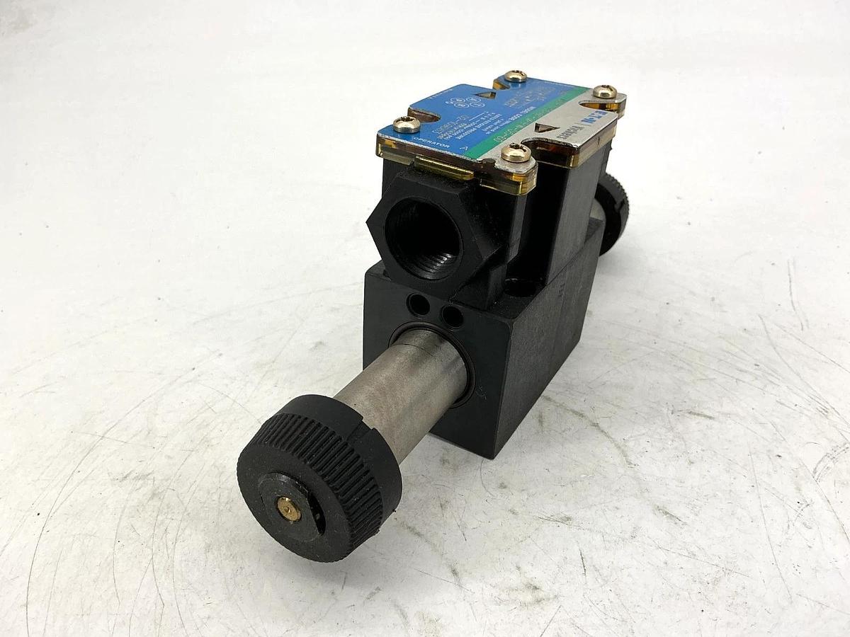 Used Eaton Vickers DG4V-3S-6C-M-FW-D5-60 Direction Valve 1450PSI W/O Coils