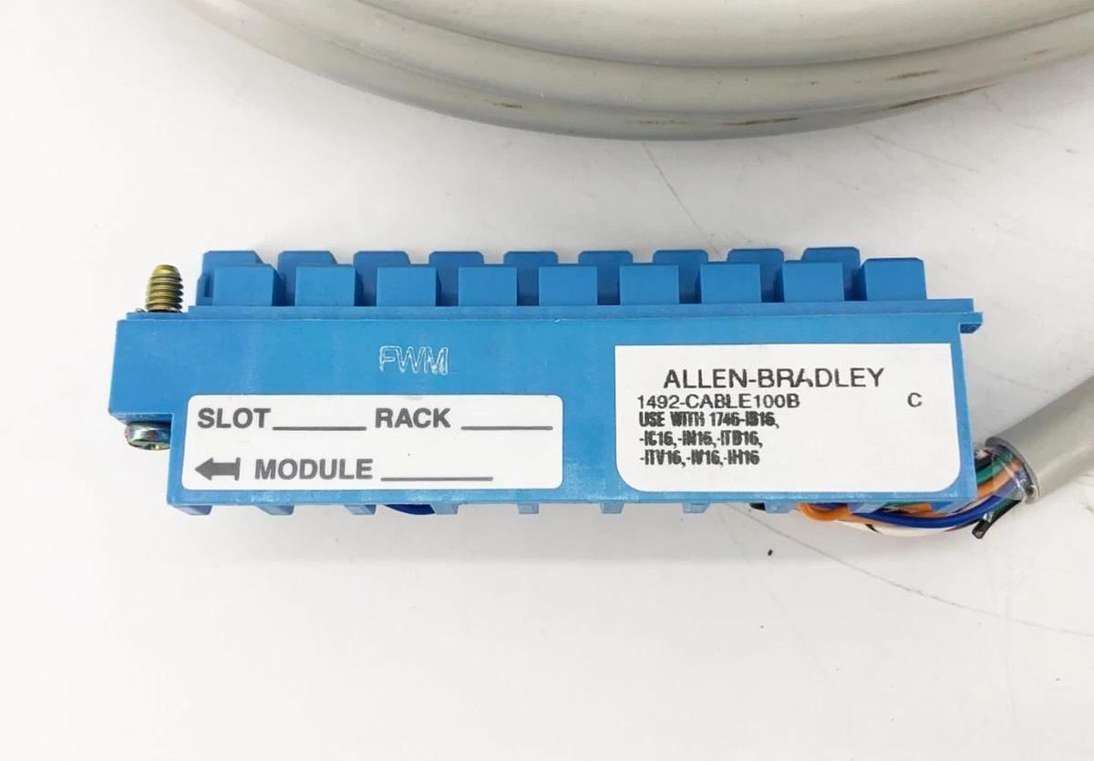 New Allen-Bradley 1492-CABLE100B Ser. C Pre-Wired Cable For SLC500 10m - No Box