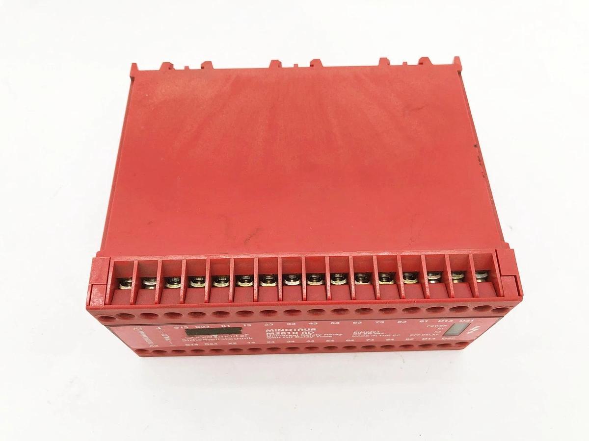 Used Allen Bradley 23029 Guardmaster Minotaur Safety Relay 24/110/240V MSR10 RD