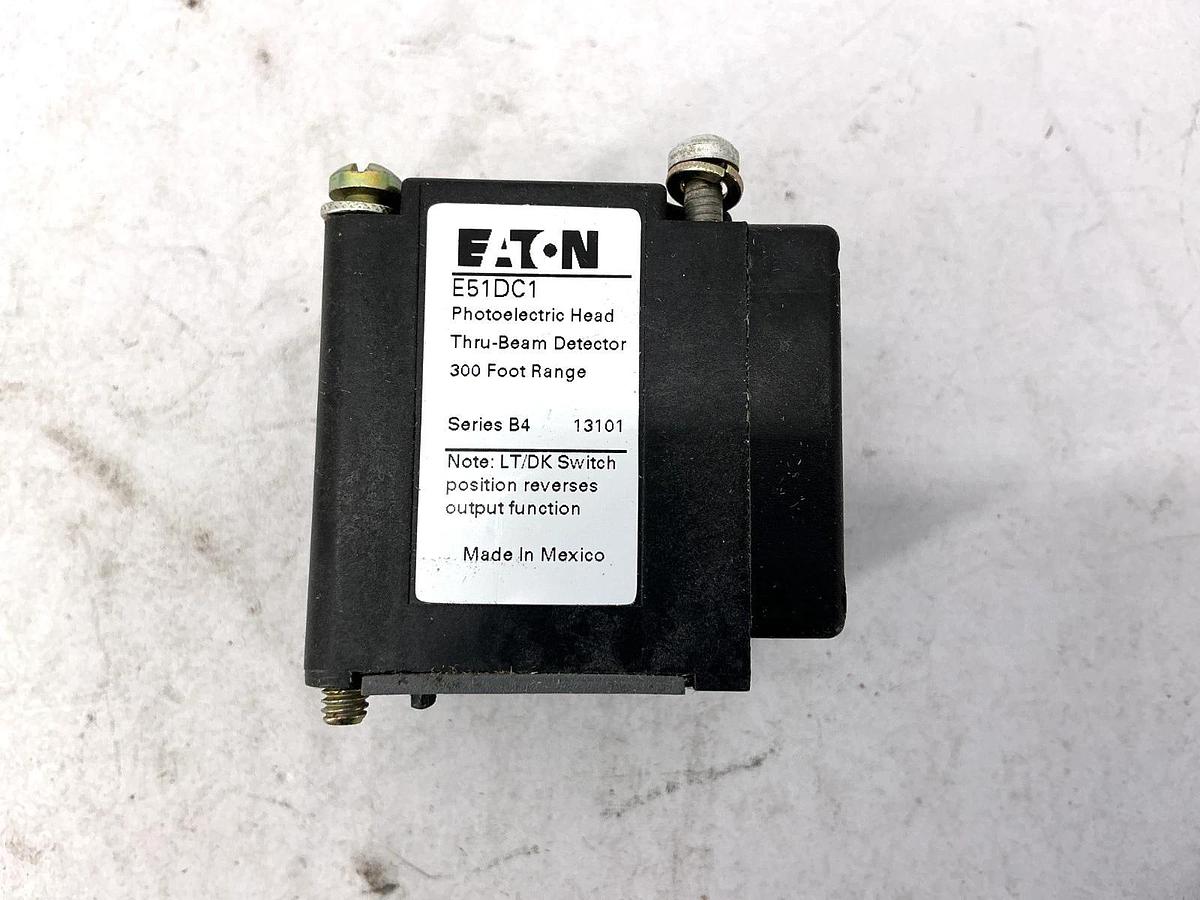New Eaton E51DC1 Ser B4 Photoelectric Head Thru-Beam Detector 300ft Range