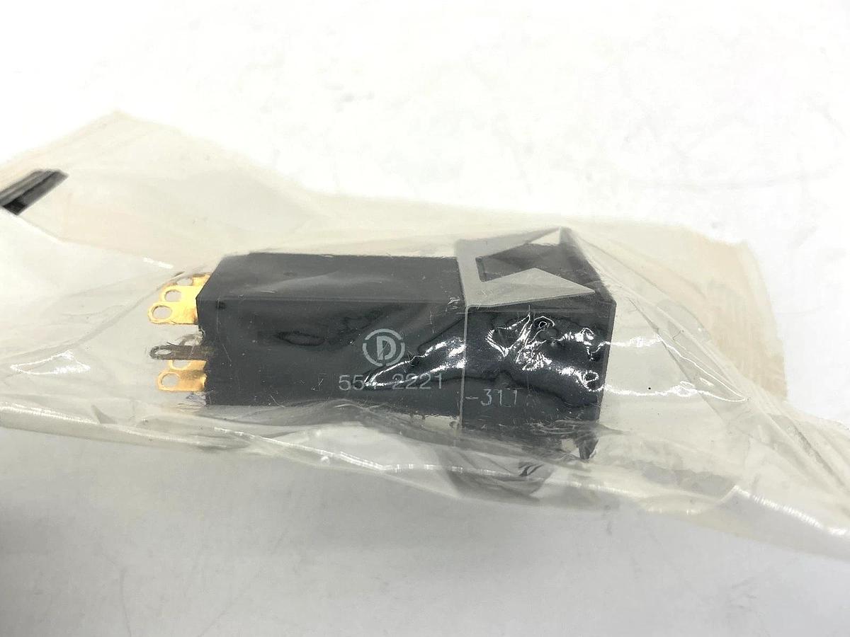 New Dialight 554-2221-311 Illuminated Pushbutton Lamp Holder 8-Pin 1A 125V