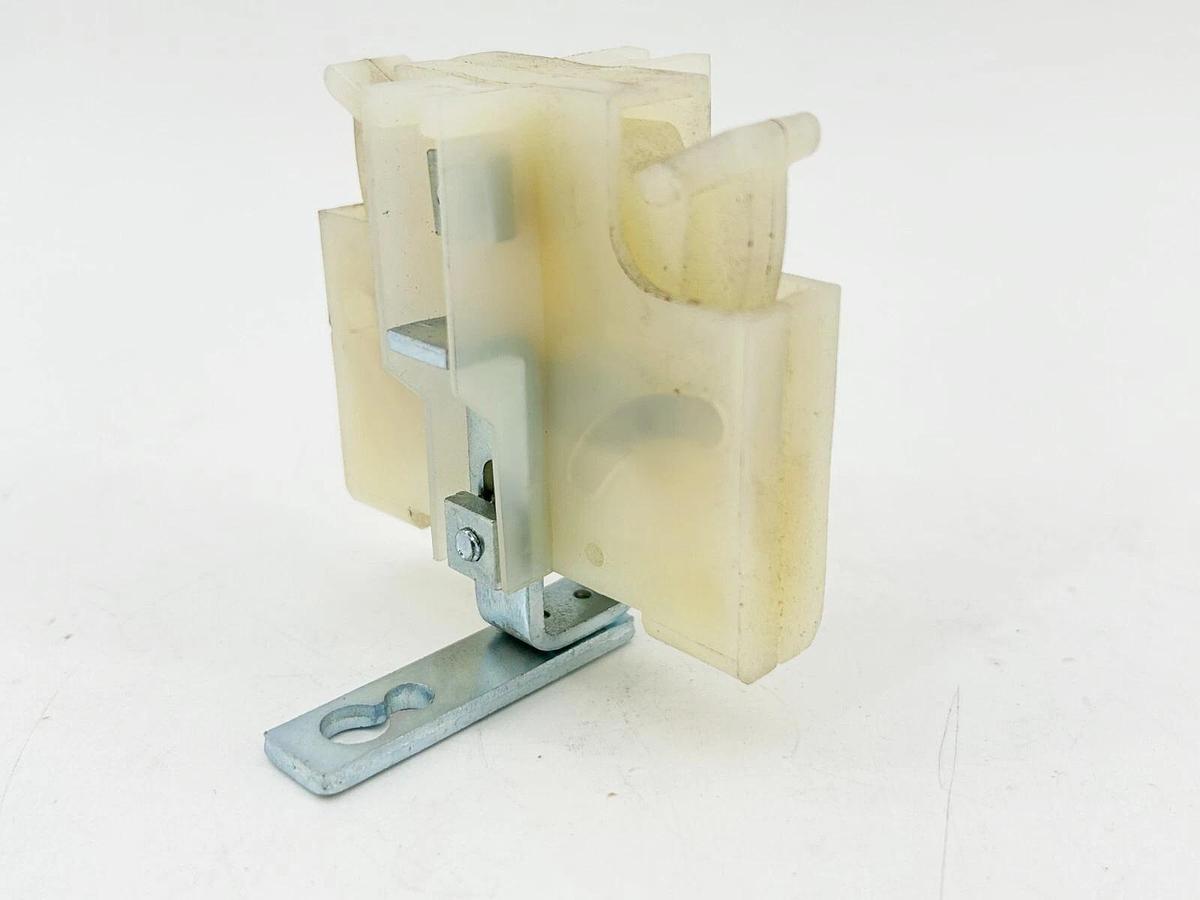 New Cutler-Hammer M-33-2B Interlock Switch Size 2