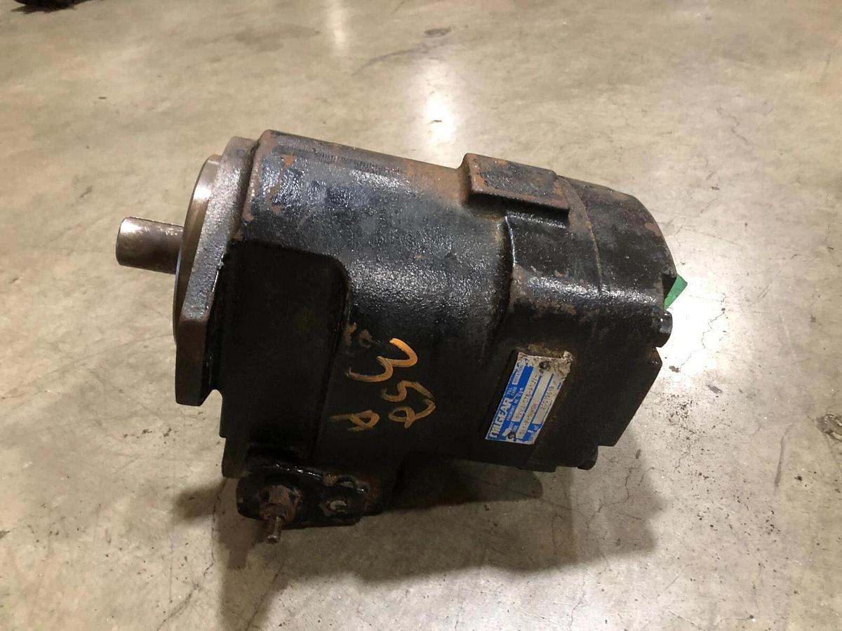 Used Oilgear PVWJ-076-A1UV-LSAY-P-1NNSN Hydraulic Pump 1-1/4" Shaft