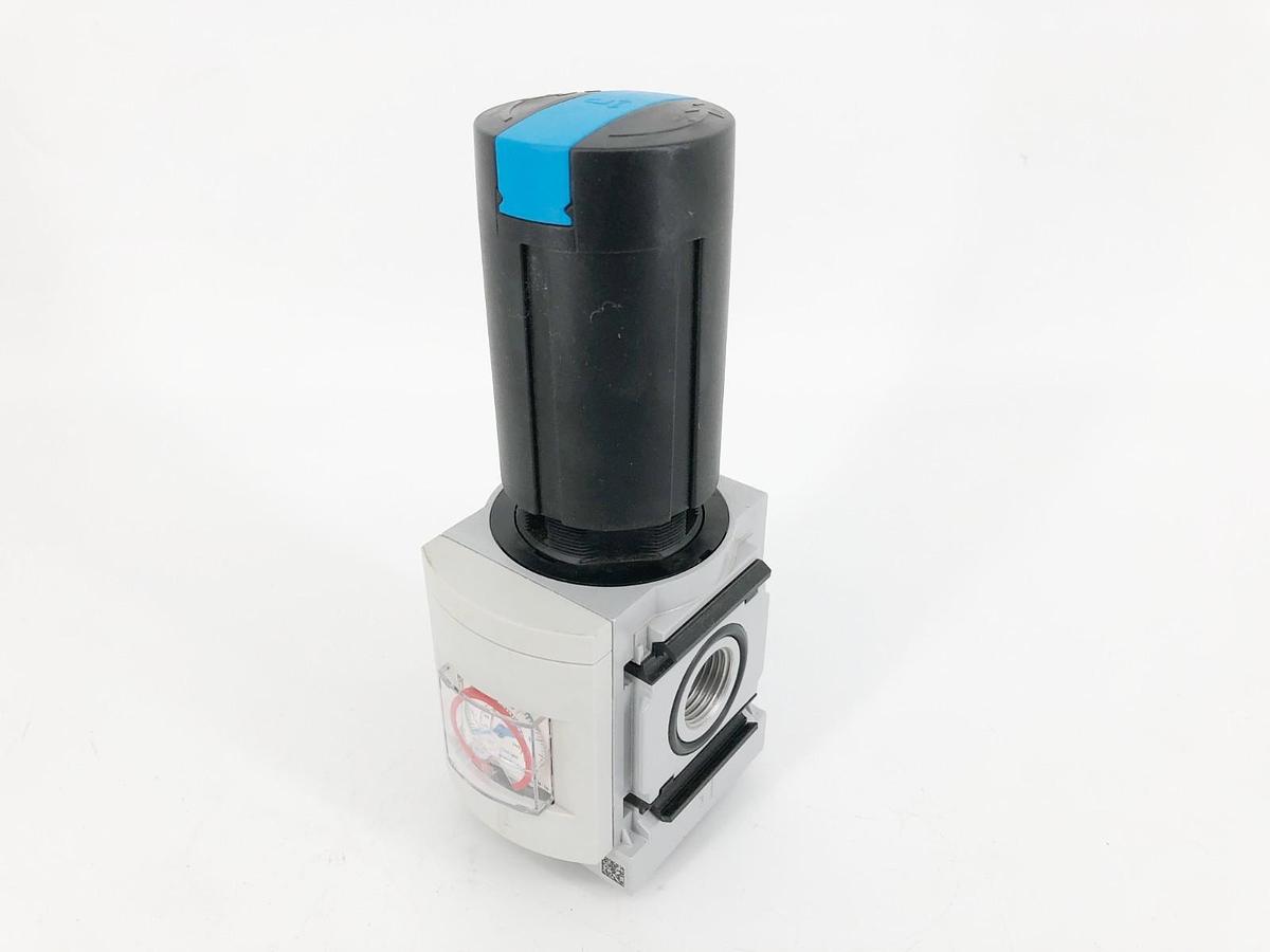 New Festo MS6-LRB-1/2-D6-RG-AS Regulator 527665 300psi - Minor Cosmetic Damage