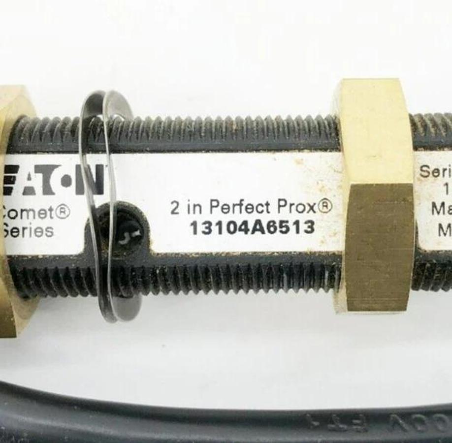 Used Eaton 13104A6513 Photoelectric Sensor 20-264VAC 15-30VDC