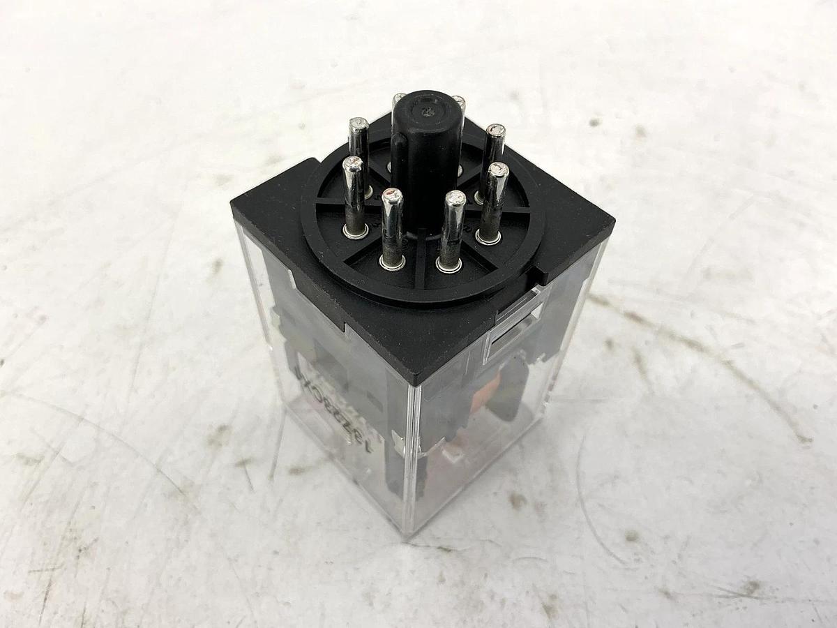 Lot of 2 New OMRON MKS2P-AC250 Relay 8-Pin 10A 250VAC 50/60HZ MKS2P