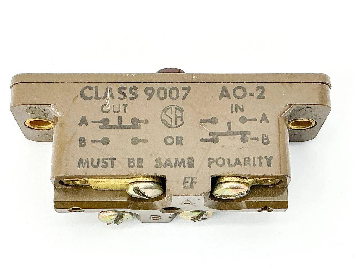 New Square D AO-2 Limit Switch Class 2 600V 15A - No Box