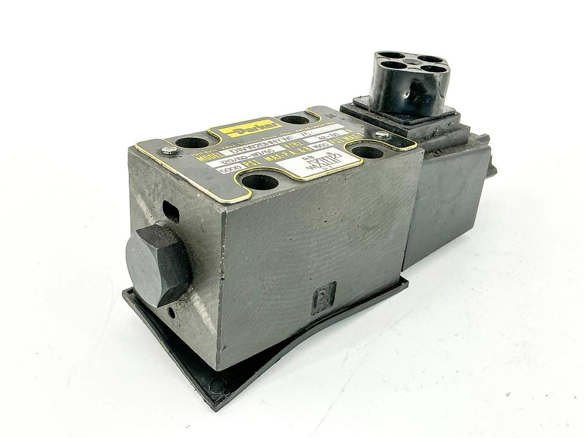 New Parker D1VW20HNYWF-75 Hydraulic Valve 110/120V .50A 5000PSI - No Box
