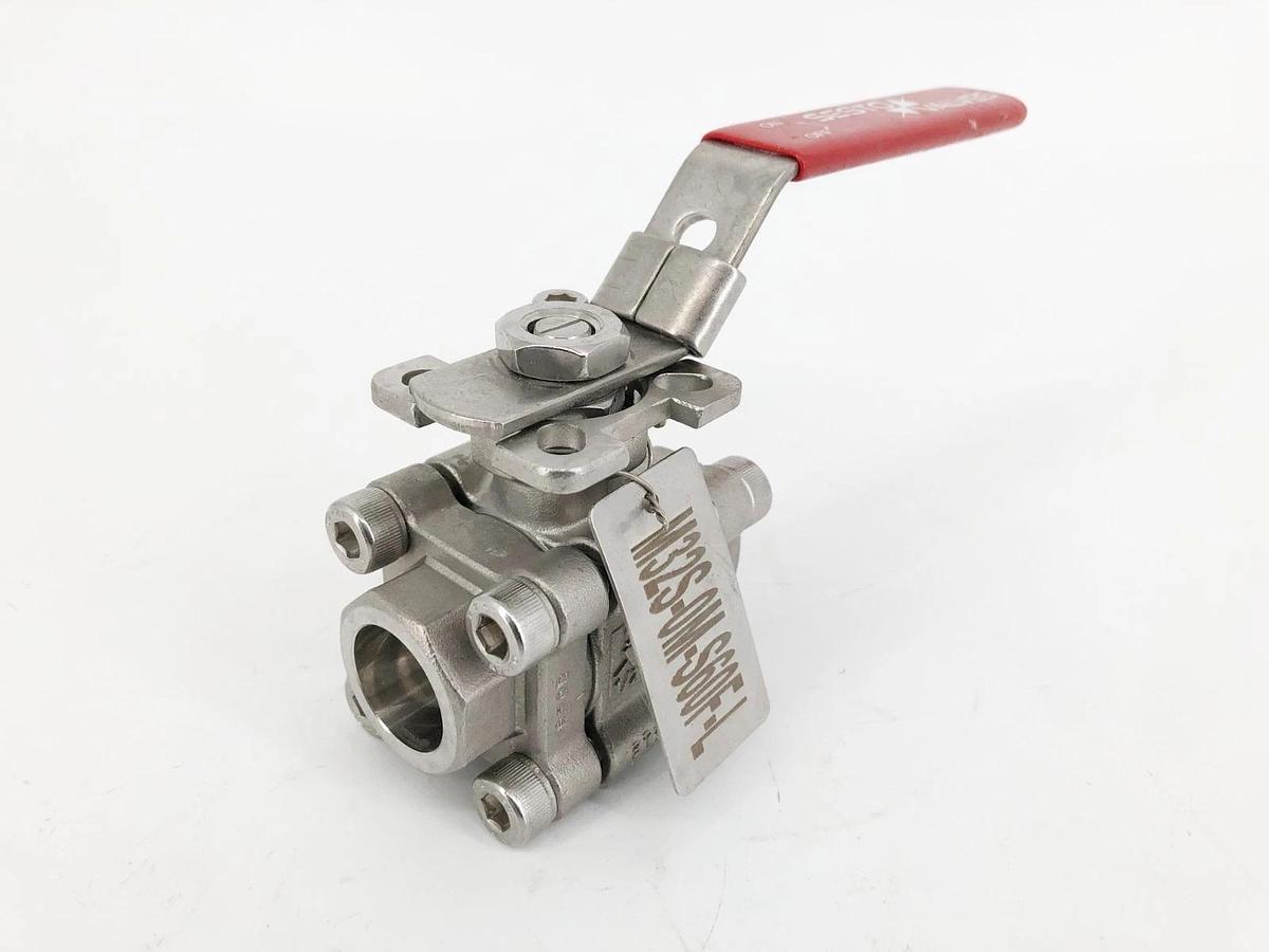 New Sesto Valves M32S-0M-S60F-L Ball Valve 1/2" CF8M 2000WOG B16.34 - No Box