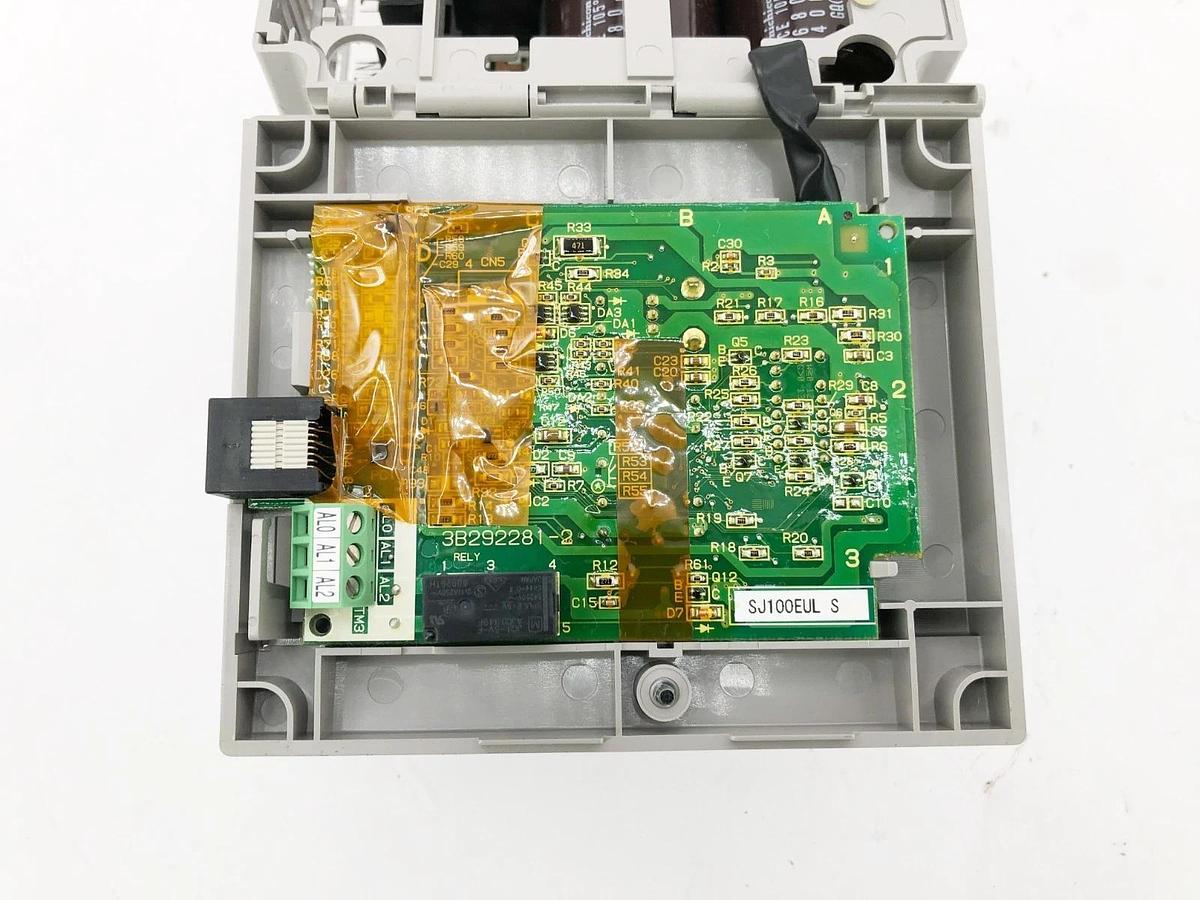 New Hitachi SJ100-011NFE Inverter Drive 1.5HP 1.1 Kw - No Box