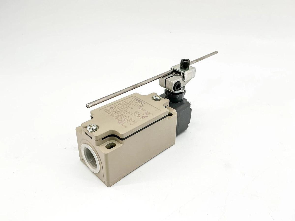 New Omron D4B-4117N Limit Switch 400V 2A 5187 - No Box