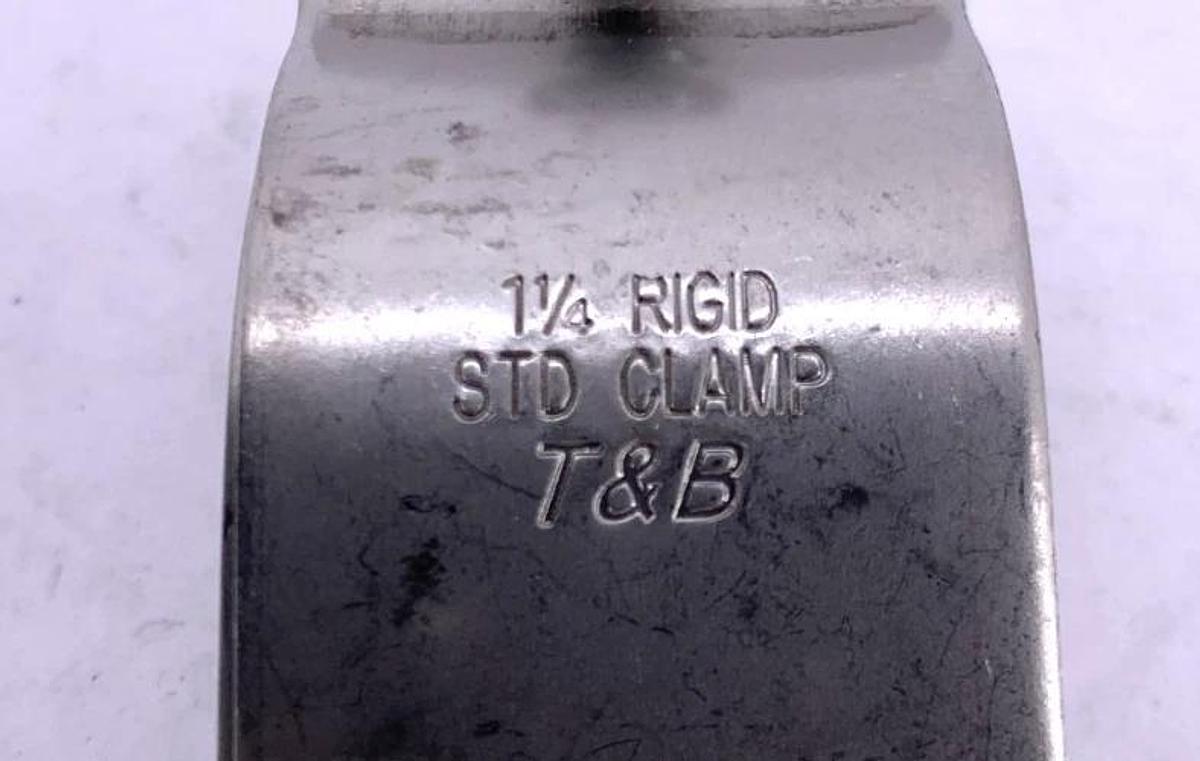 Lot of 13 New Thomas & Betts 1-1/4 RIGID STD CLAMP Conduit Clamp 1-1/4" - No Box