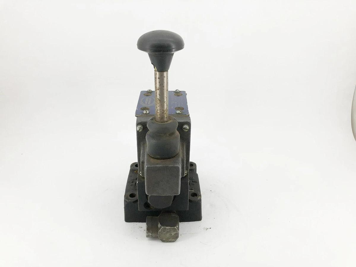 Used Continental Hydraulics VM12M-3A-G-10-A Directional Valve