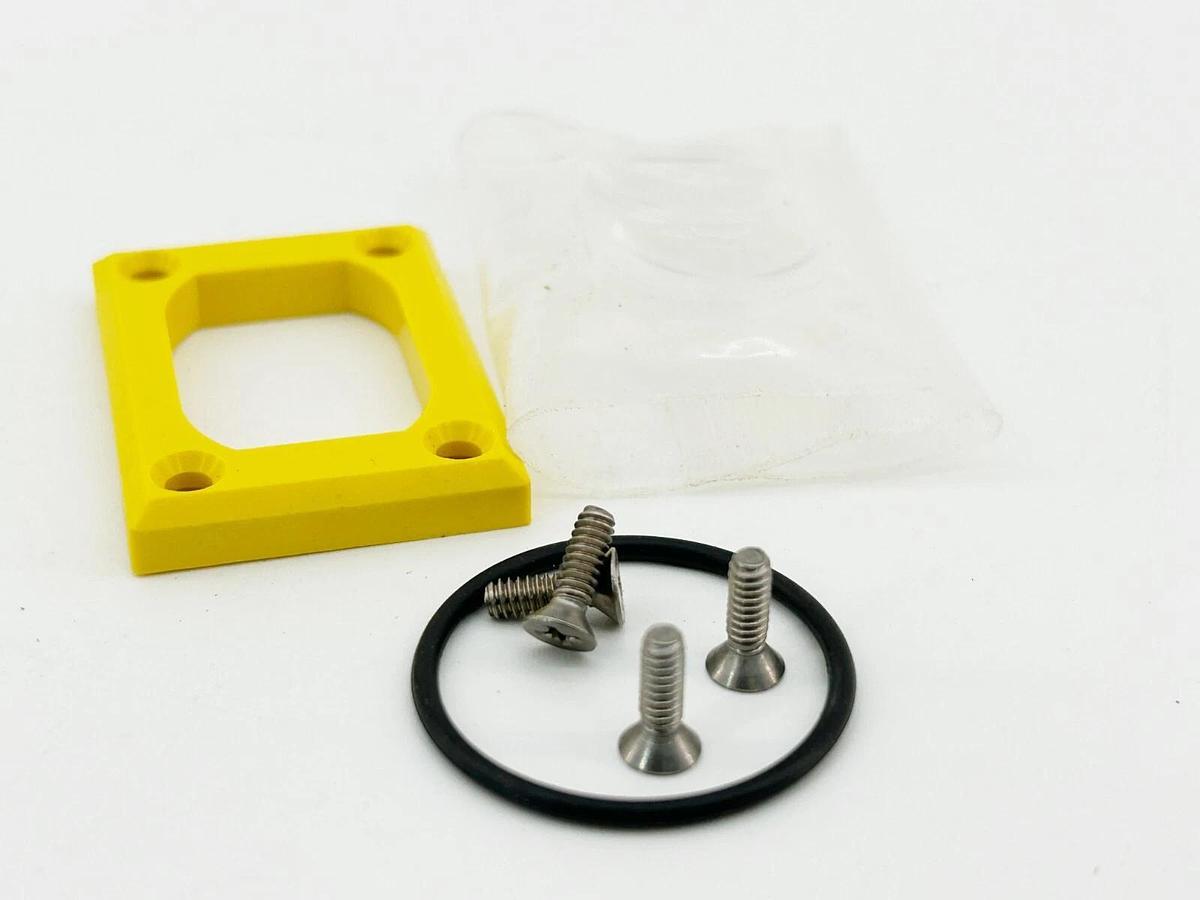 New Banner Engineering 25892 Maxi Beam Replacement Lens RUC-L