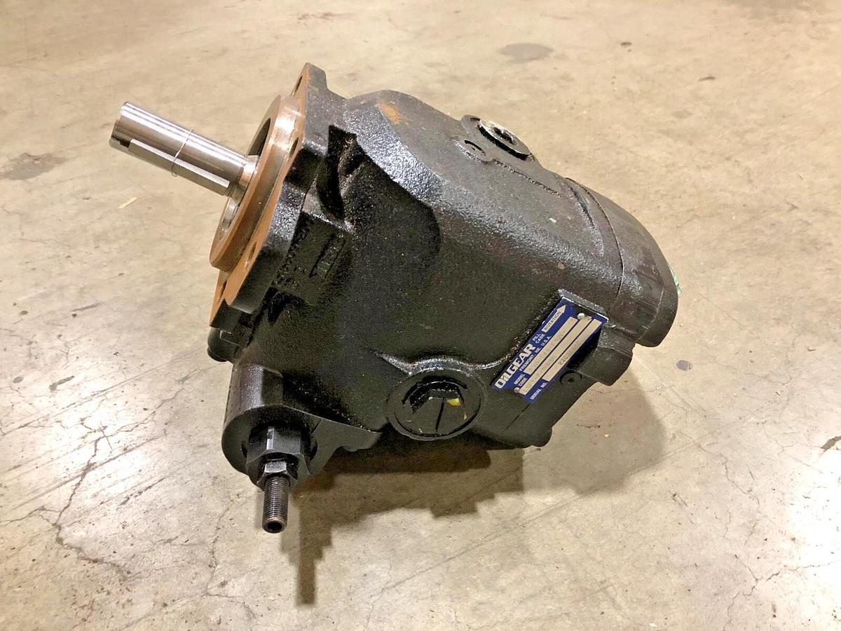 New Oilgear PVG-048-F1UV-LSFY-P-1NNSN Axial Piston Variable Pump 1" Shaft
