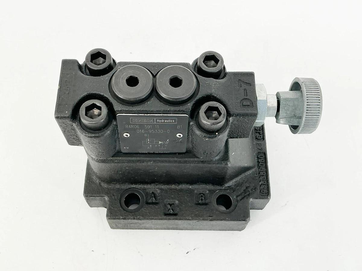 New Denison R4R06-591-11-016-95330-0 Pressure Relief Valve S16-95428-0 - No Box