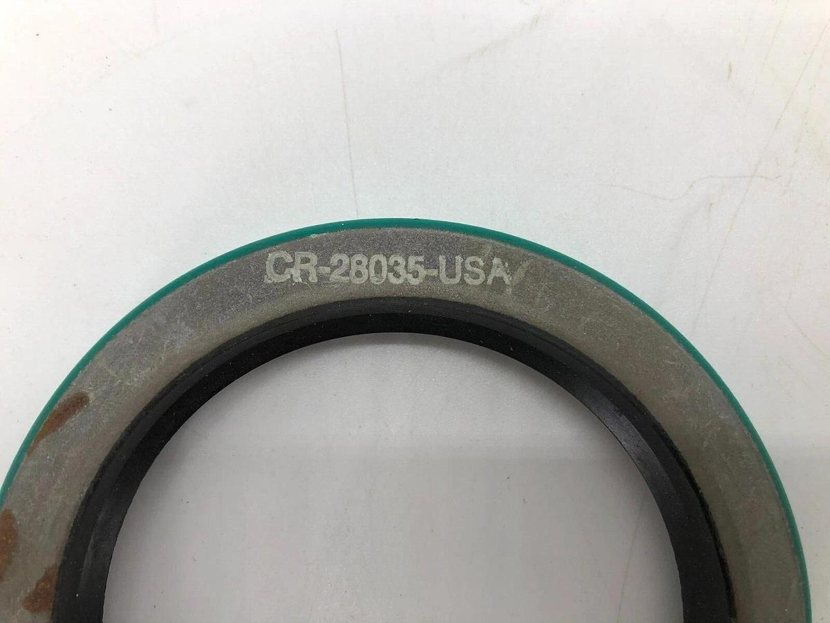 Used Lot of 3 New Chicago Rawhide 28035 Oil Seals