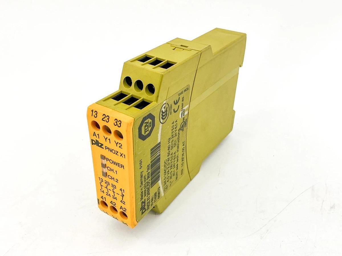New Pilz PNOZ X1 24VAC/DC 3N/O 1N/C Safety Relay 24V 2W 774300 - No Box
