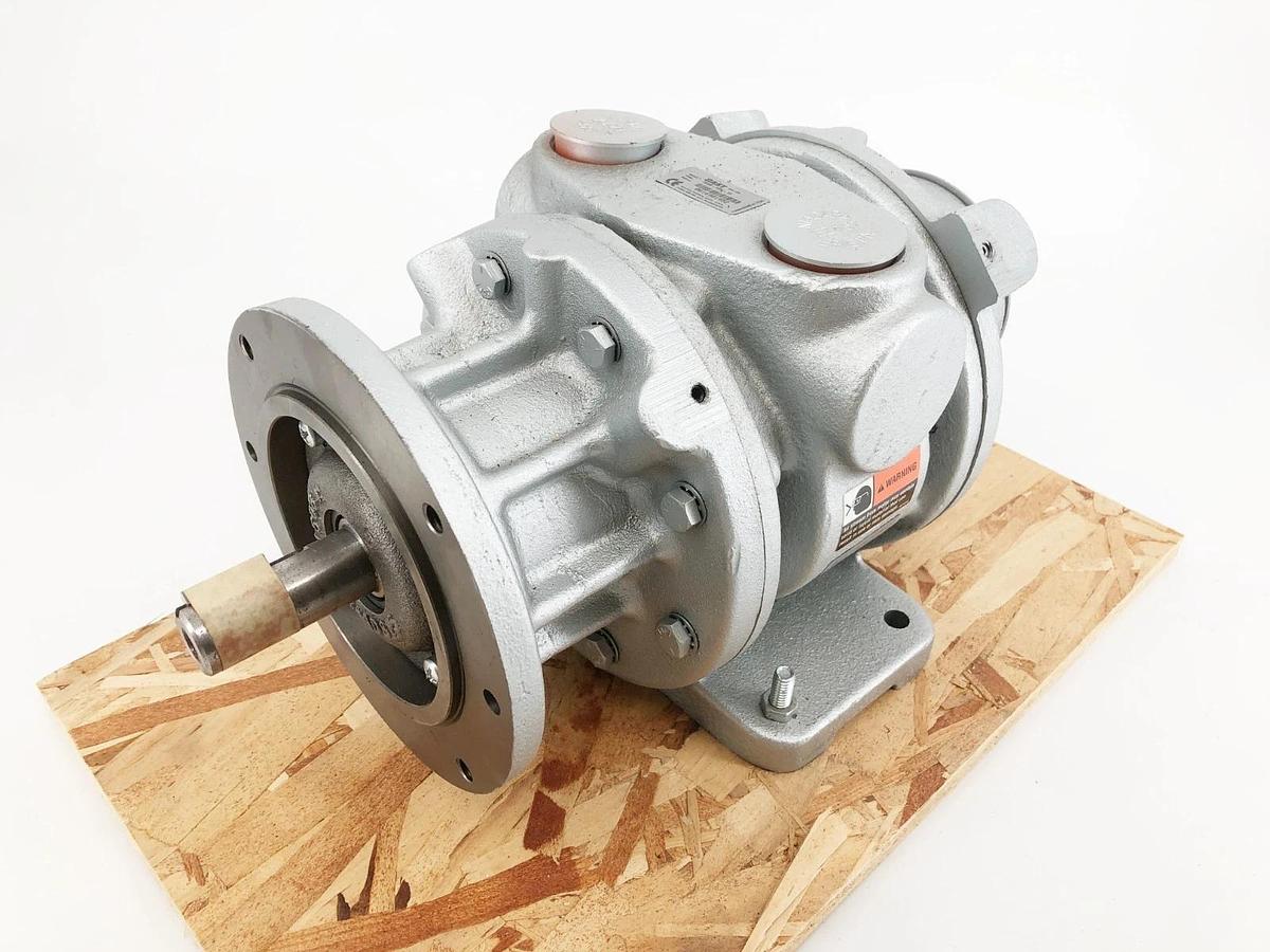 New Gast 16AM-FRV-13 Reversible Air Motor 9HP 6.7KW 100psi 275 CFM