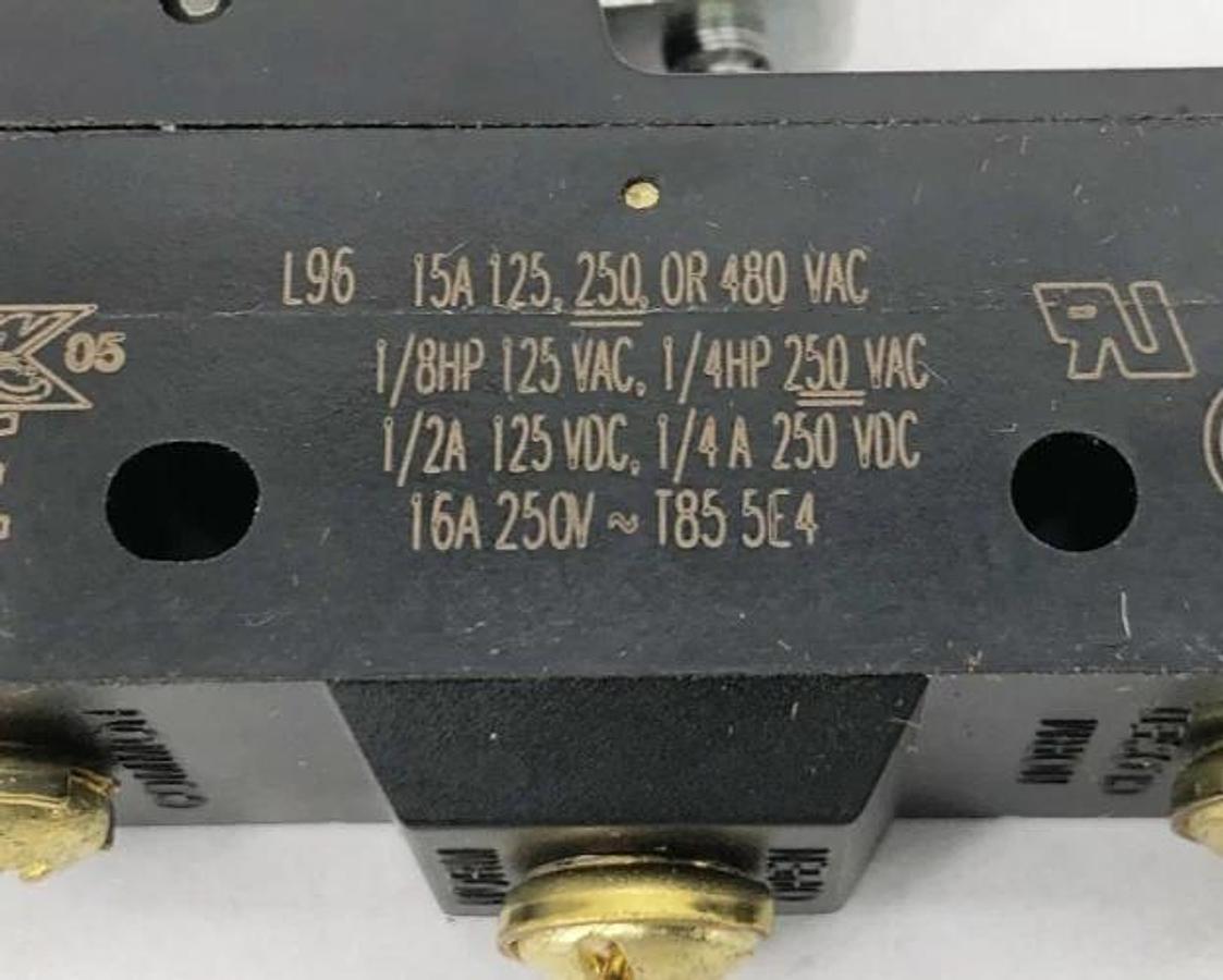 New Microswitch BZ-2RW80147-A2 Snap Action Switch SPDT 15A 125VAC - No Box