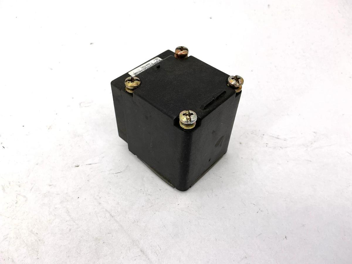 New Cutler-Hammer E51DP3 Ser B3 Photoelectric Head Reflex 35ft Range - No Box