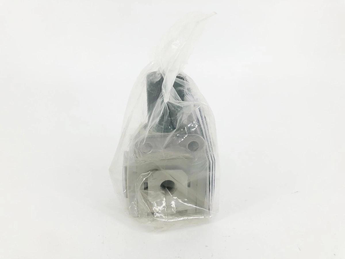 New Aventics 8651AM002G232G0 Manifold Regulator 7-125psig 1/4" NPTF