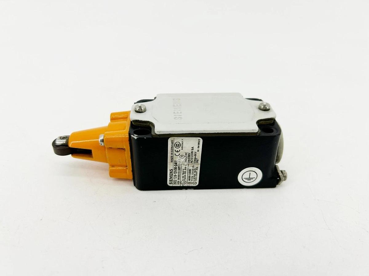 New Siemens 3SE2 120-1DV00-0AE0 Position Switch 1NO 1NC