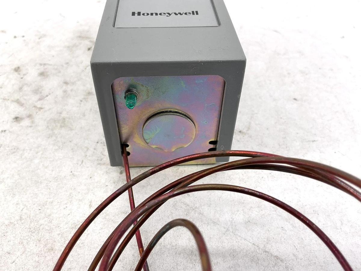 New Honeywell T675A-1540 Remote Bulb Temp Controller 3.6 to 12F 120/240V