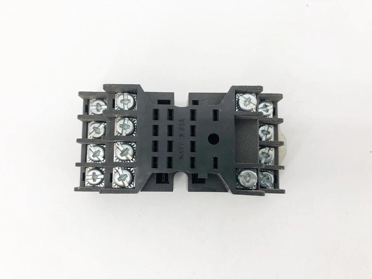 Used Lot of 5 Allen Bradley 700-HN128 Ser. B Relay Bases 7A 300V 29513