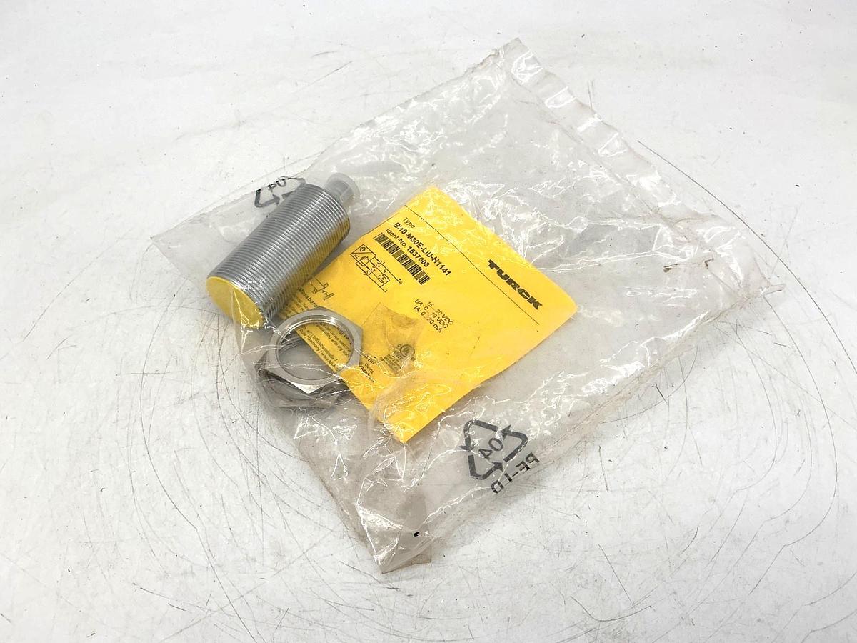 New Turck Bi10-M30E-LiU-H1141 Proximity Sensor Plug-In 4-Pin 15-30VDC 1537003