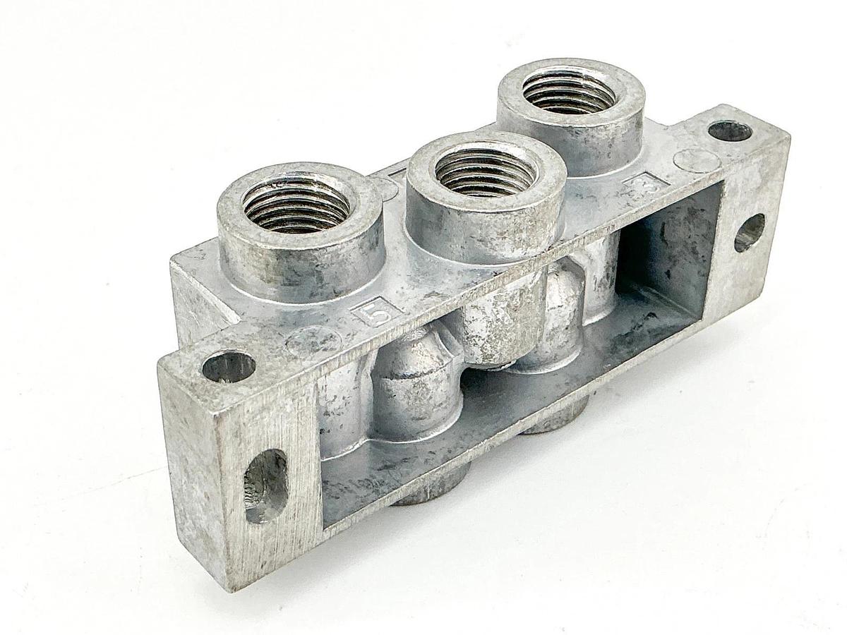 New Rexroth 182-550-401-6 Valve Base 1825505016